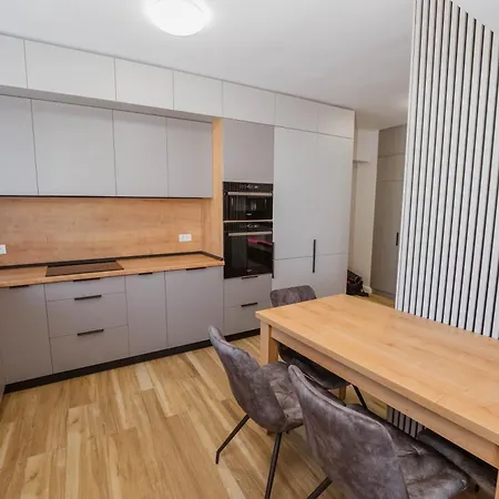 Heart Of The 3 Apartment