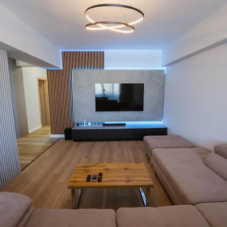 Heart Of The 3 Apartment